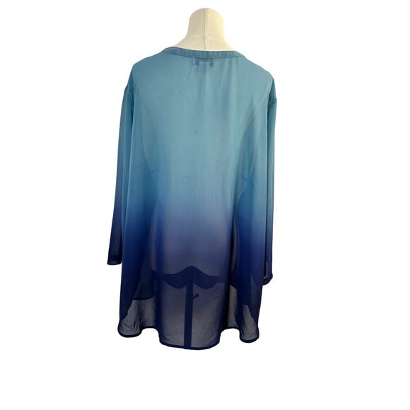 Liz Claiborne Blouse Blue Ombre size 3X  V Neck Buttons Sheer Top/cover up - Picture 4 of 11